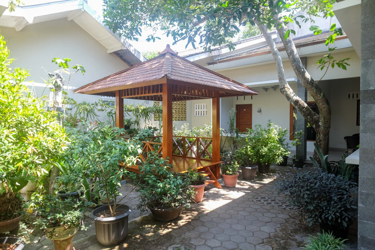 Exterior & Views 3, RedDoorz Syariah near Pascasarjana UGM 3, Sleman