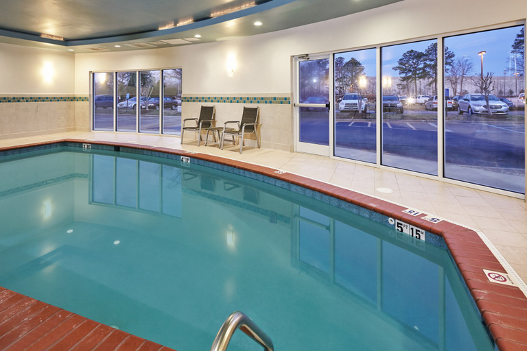 Sport & Beauty 5, Holiday Inn Express HAMPTON - COLISEUM CENTRAL by IHG, Hampton