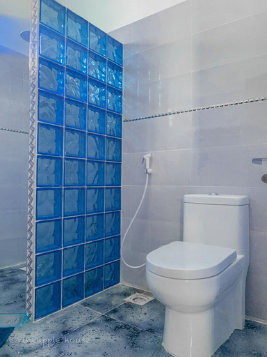 Bathroom 3, PINEAPPLE HOUSE, Kaskazini 'A'