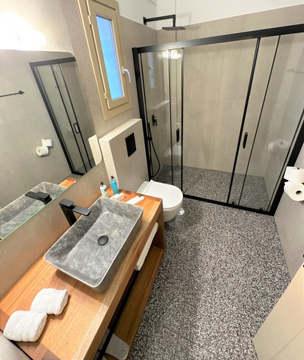 Bathroom 5, Soil Amorgos, South Aegean