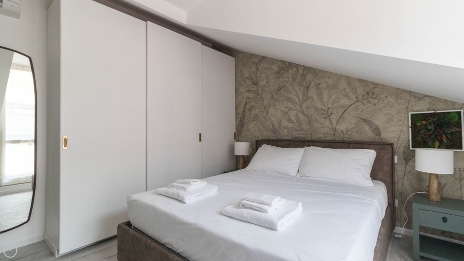 Others 4, Italianway - Commenda 35 B, Milano