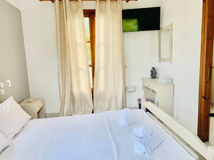 Bedroom 5, Skopelos Inn, Thessaly