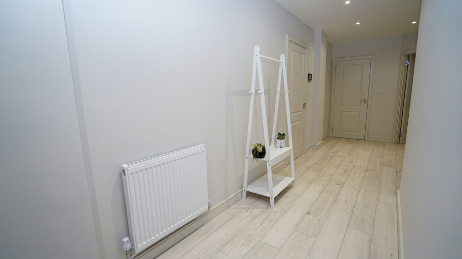 Bathroom 3, Penthouses in Slough, Slough