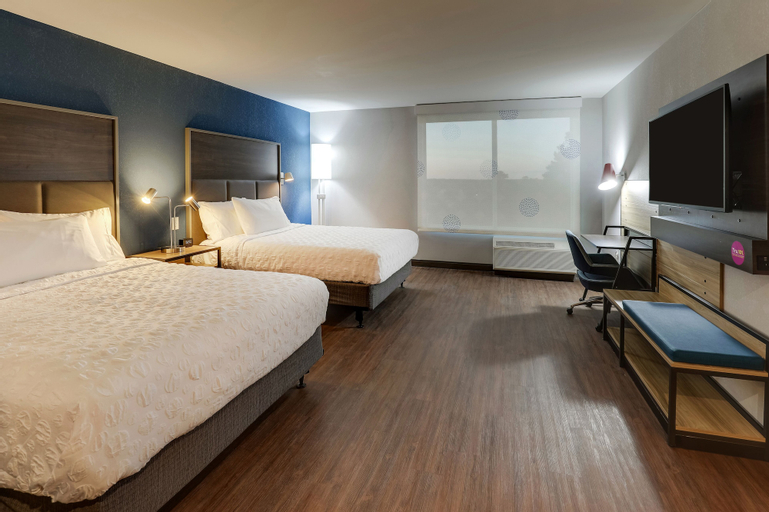 Bedroom 24