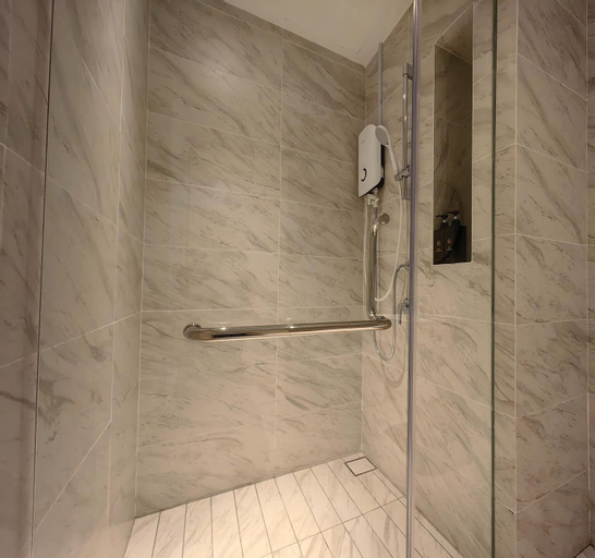 Bathroom 22