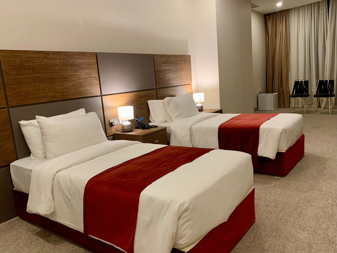 Bedroom 3, Garden Hotel