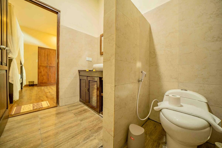Bathroom 4, Villa Kiwi Seminyak, Badung