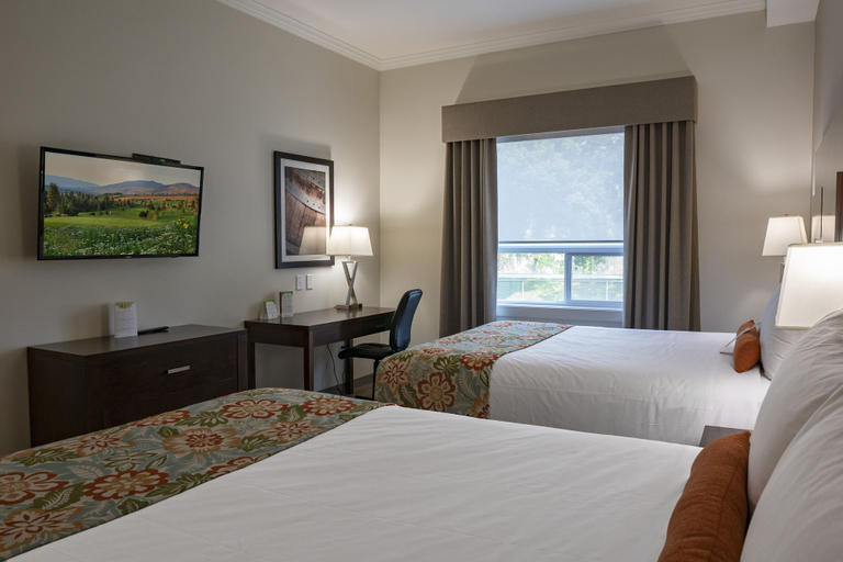 Bedroom 2, Coast Oliver Hotel, Okanagan-Similkameen