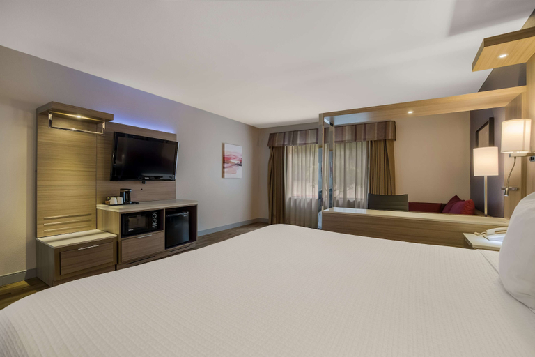 Bedroom 3, Best Western Diamond Bar Hotel & Suites, Los Angeles