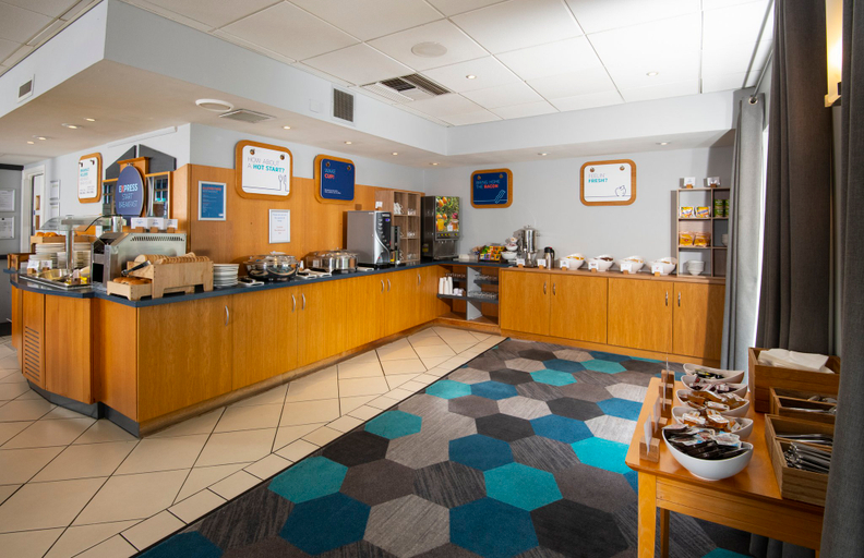 Food & Drinks 5, Holiday Inn Express PETERBOROUGH by IHG, Peterborough