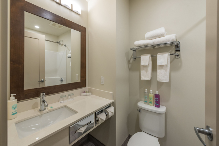 Bathroom 3, Coast Oliver Hotel, Okanagan-Similkameen