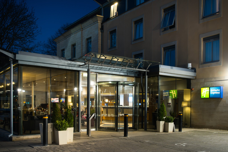 Exterior & Views 5, Holiday Inn Express BATH by IHG, Bath and North East Somerset