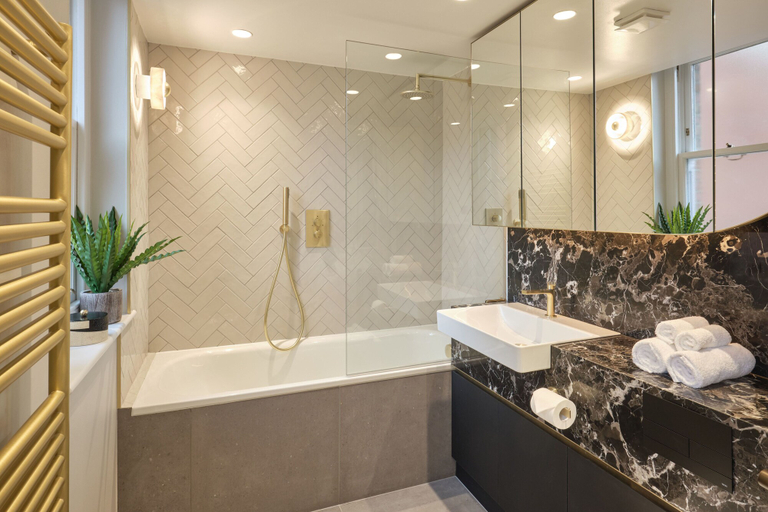 Bathroom 3, Mayfair Darley House by Viridian Apartments, London
