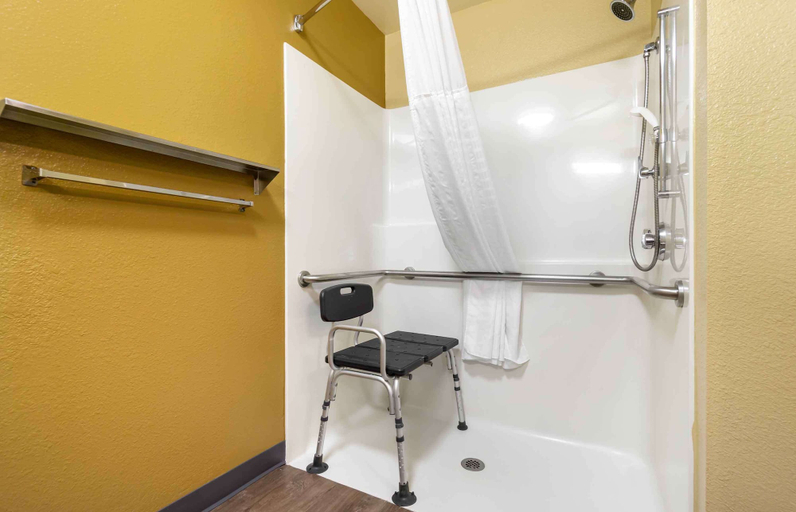 Bathroom 4, Extended Stay America Suites Seattle Everett North, Snohomish