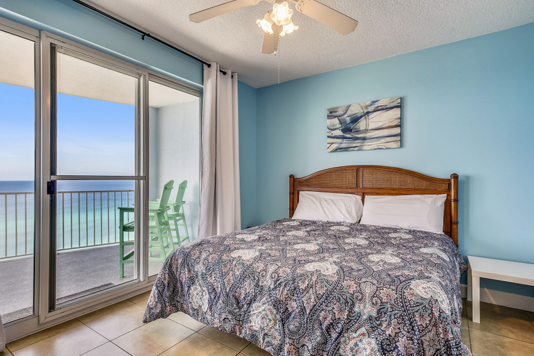 Bedroom 3, Twin Palms by Book That Condo, Bay