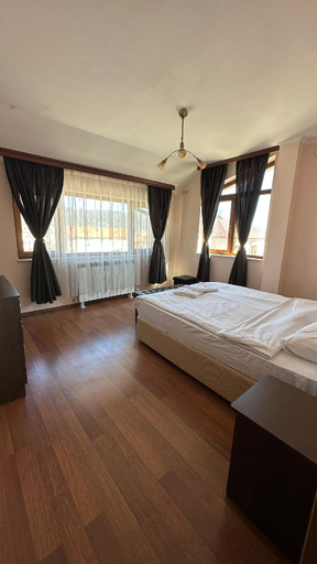 Bedroom 2, Luxury apartment in the mountain, Razlog
