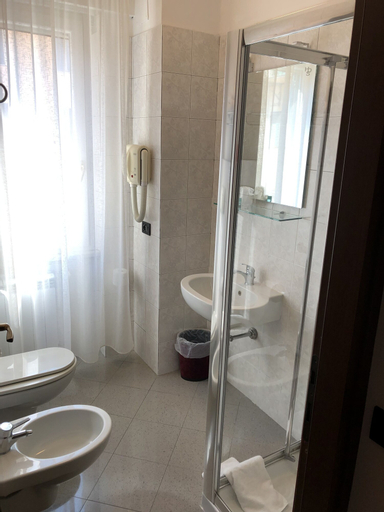 Bathroom 4