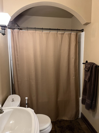 Bathroom 3, Historic Twin Tudors Inn, Minnehaha
