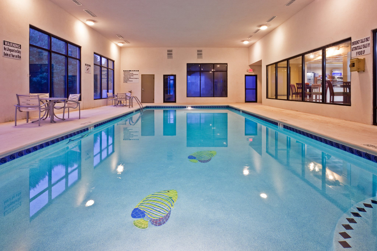 Sport & Beauty 2, Holiday Inn Express RINGGOLD (CHATTANOOGA AREA) by IHG, Catoosa