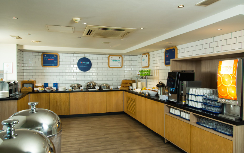 Food & Drinks 4, Holiday Inn Express BATH by IHG, Bath and North East Somerset