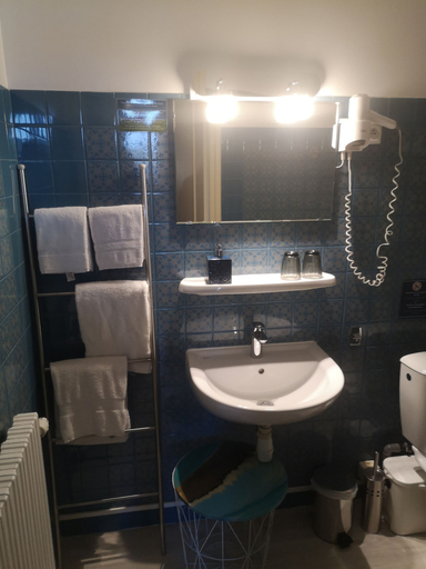 Bathroom 4, Hôtel Les Deux Magots, Morbihan