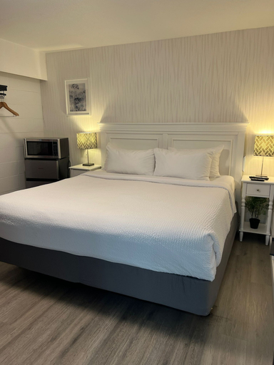 Bedroom 4, The Spot, Nanaimo