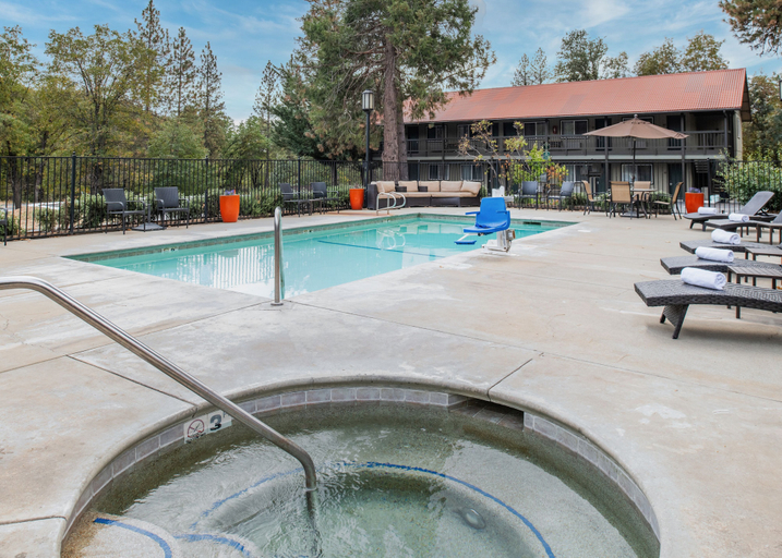 Sport & Beauty 5, Yosemite Westgate Lodge, Mariposa