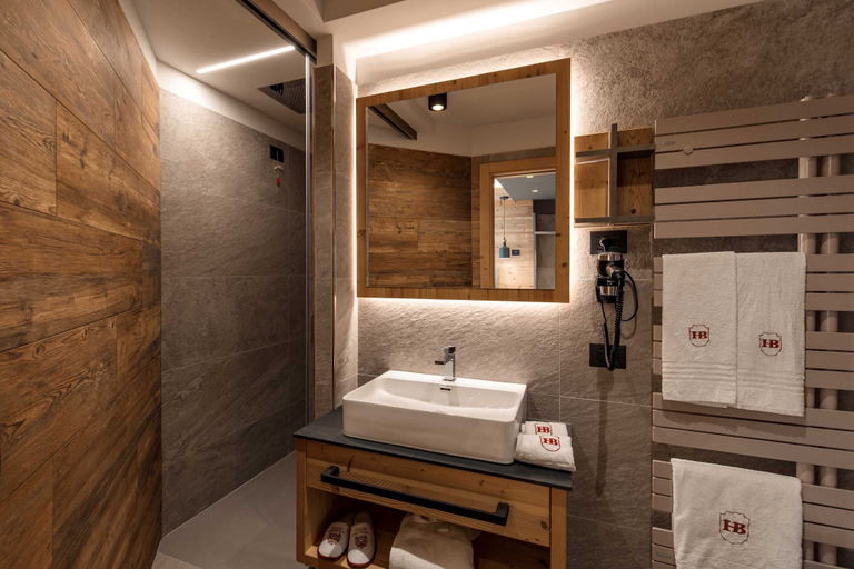 Bathroom 5, Hotel Belvedere, Trento