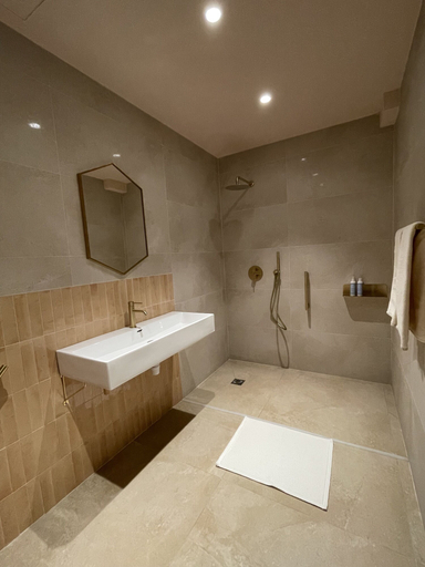 Bathroom 4, Villa Chiesa, Gard