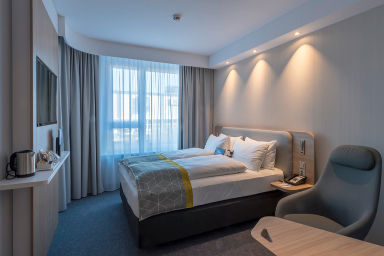 Bedroom 16