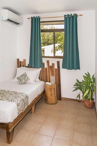 Bedroom 2, Drift Away Lodge, Santa Cruz