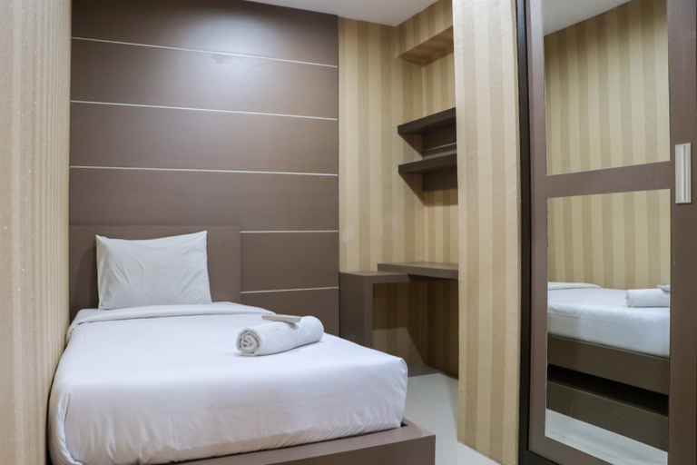 Bedroom 3, Modern 2BR at Apartment Gateway Ahmad Yani Cicadas By Travelio, Bandung