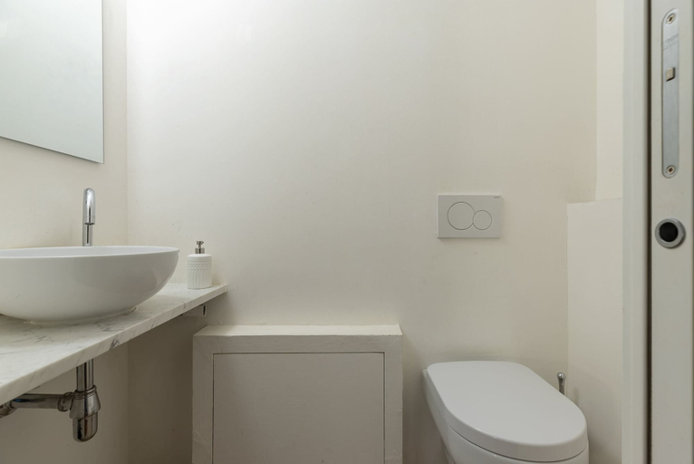 Bathroom 2, Santo Spirito Suite, Florence
