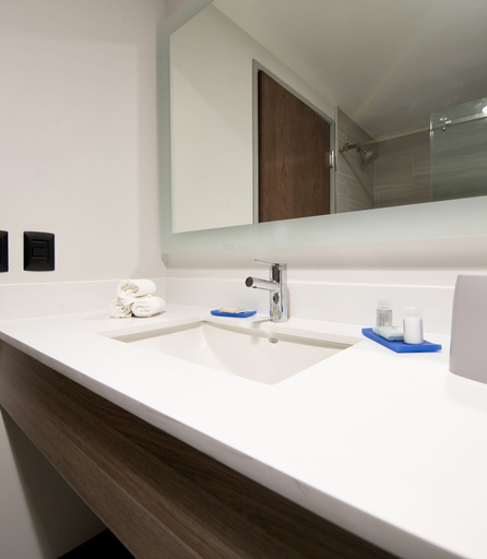 Bathroom 5, Holiday Inn Express GUADALAJARA VALLARTA PONIENTE by IHG, Zapopan