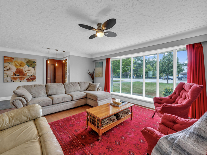 Park Bungalow #4 - Seacliff Beach Suites, Essex
