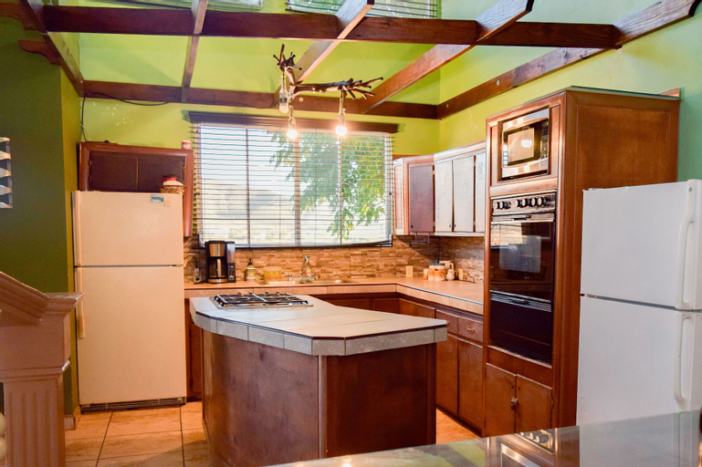 Dining Room 8