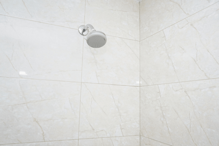 Bathroom 5, Cozy 2BR Apartment at The Mansion Kemayoran By Travelio, Jakarta Utara