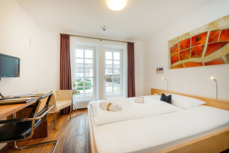 Bedroom 3, Hotel Schloss Lautrach, Unterallgäu