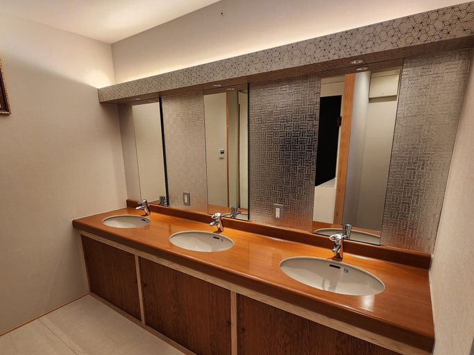 Bathroom 3, Koyasan Rengejoin, Kōya