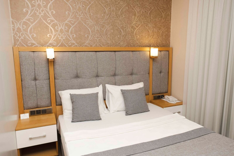 Bedroom 2, Vista Family Hotel, Antalya