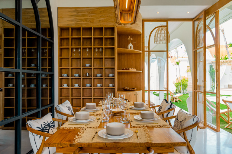 Food & Drinks 4, Villa Kanopi: Luxurious 3BR Villa with Pool & Quick Beach Access, Badung
