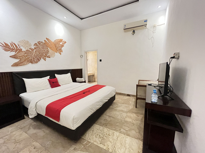 Bedroom 3, RedDoorz near Kantor Walikota Manado, Manado