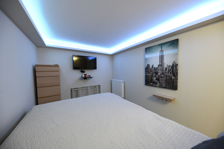 Bedroom 2, Cosy 2 bedroom flat in the heart of Budapest, Budapesti