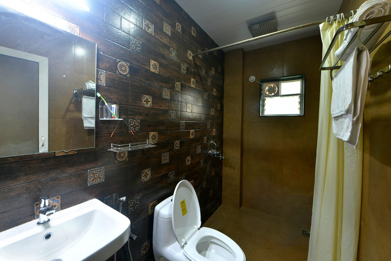 Bathroom 3, Pracika Villa Phase 1, North Goa
