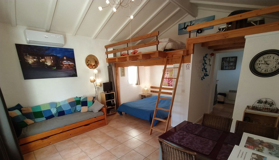 Bedroom 4, Gîtes La Bakénia, Lot-et-Garonne