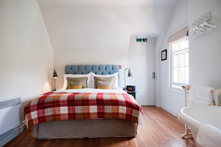 Bedroom 2, Bel & The Dragon Kingsclere, Hampshire