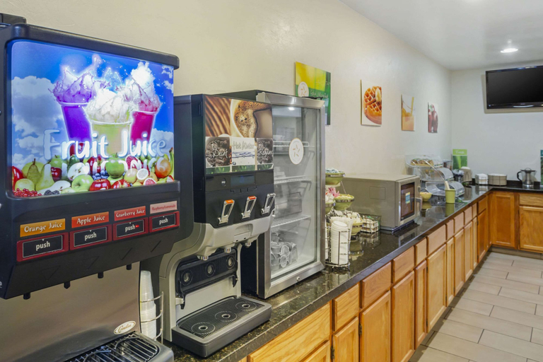 Food & Drinks 5, Quality Suites Moab near Arches National Park, Grand