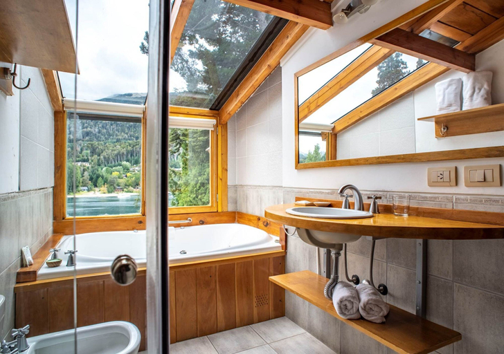 Bathroom 5, El Muelle by DOT Boutique, Los Lagos