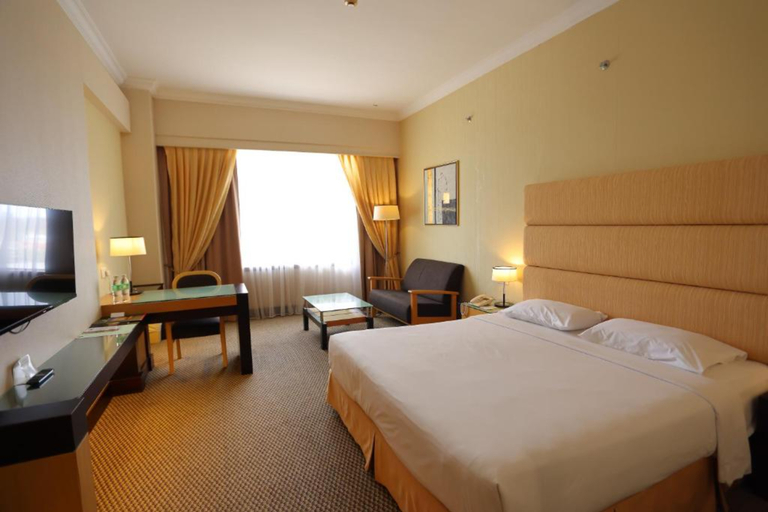 Dynasty Hotel Miri - Tap to explore photos