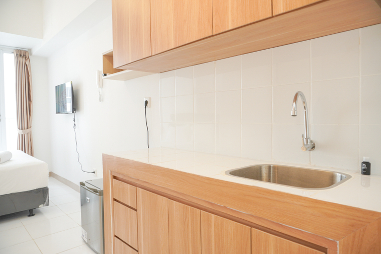 Others 3, Pleasurable and Tidy Studio Tokyo Riverside PIK 2 Apartment By Travelio, Tangerang